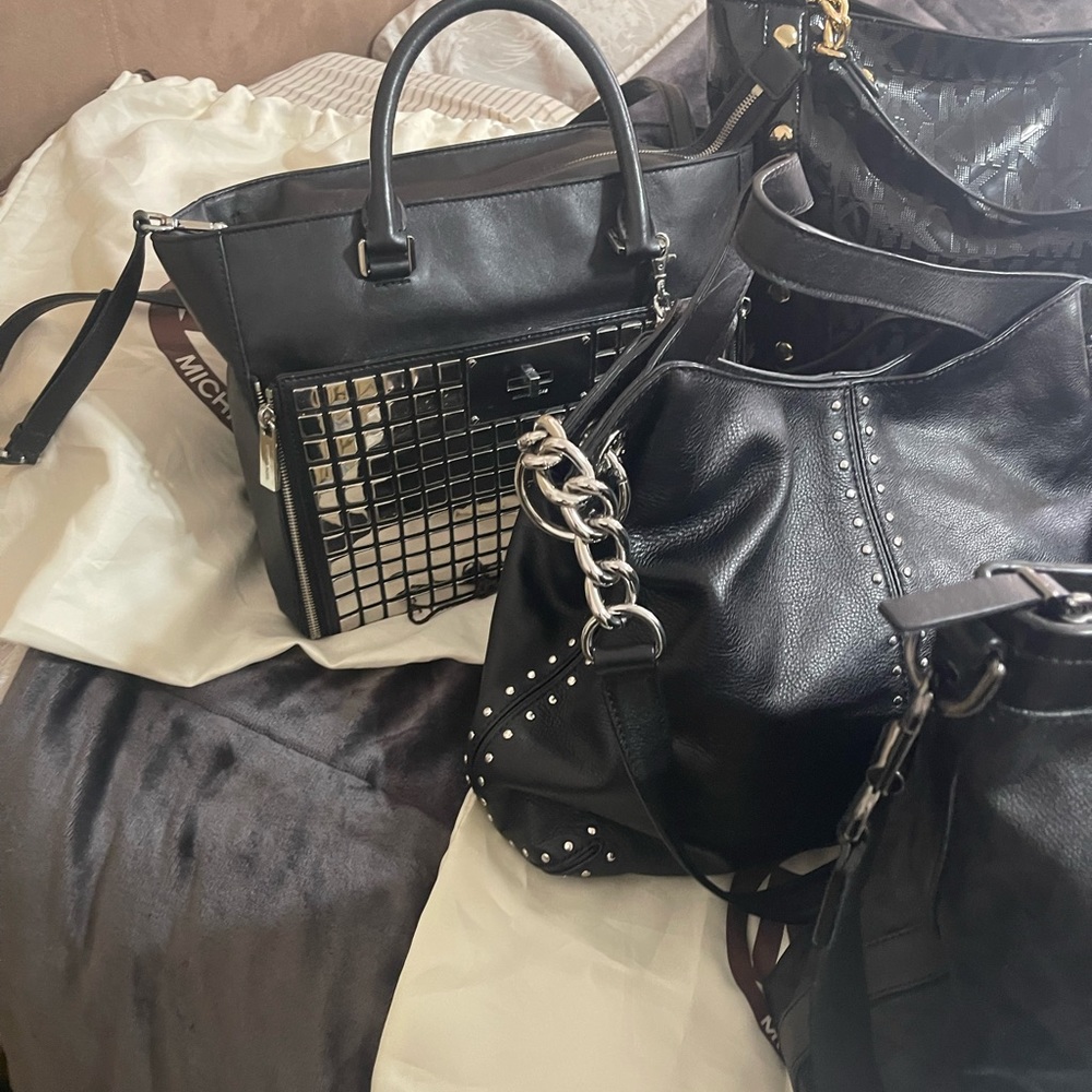 24 hr sale 🔥 Michael Kors bag collection for Sale!!!! ✅Authentic! - Picture 2 of 4